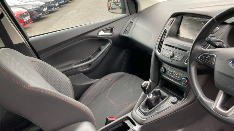 Ford Focus 1.0 EcoBoost 125 Zetec S 5dr Petrol Hatchback
